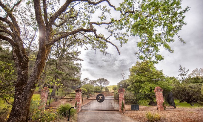 Cloverdale Casa | Condado de Sonoma Wine Country Ranch House - una escapada tranquila con vistas increíbles