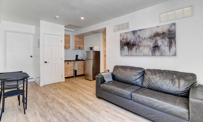 Rancho Oakey Apartamento | peaceful home near downtown and the strip