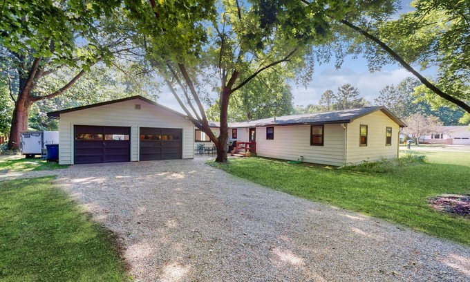 Saint Joseph Casa | Peaceful Home with Firepit, Gas Grill, WIFI, Private W&D & Nearby Beach Access