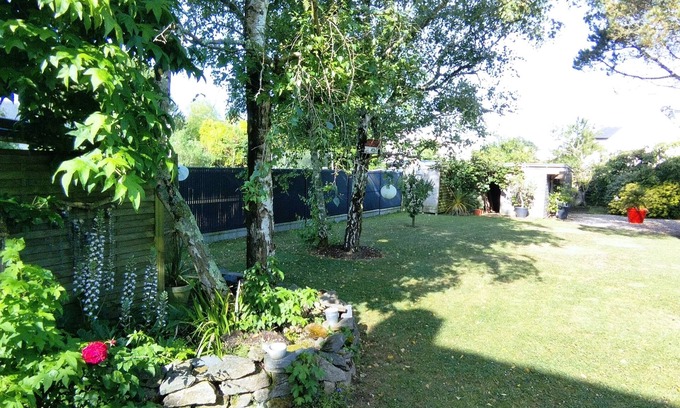 Saint-Marc-sur-Mer Casa | Peaceful house and wooded garden