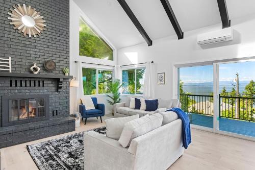 Camano Island Apartamento | Peaceful Island Getaway, Port Susan views with BBQ & Playroom