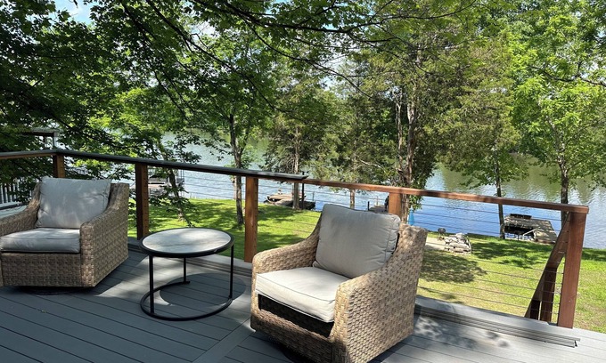 Harriman Casa | Peaceful lake house in quiet cove near Watts Bar Lake. Sleeps 6!