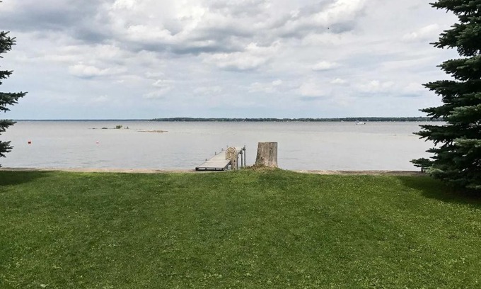 Prudenville Casa | Peaceful Lakefront Houghton Lake Property with Patio