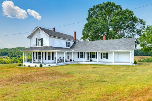 Lenoir Casa | Peaceful Lenoir Home with Valley and Mountain Views!