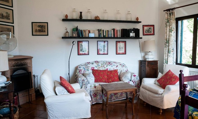 Caio Casa | Estancia tranquila en una colina de Liguria