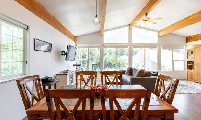 Provo Casa | Peaceful Loft near BYU and Slate Canyon - 1.5 mile