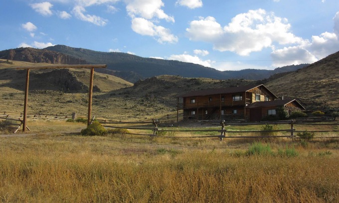 Wapiti Casa | Peaceful Log Home cerca de Yellowstone