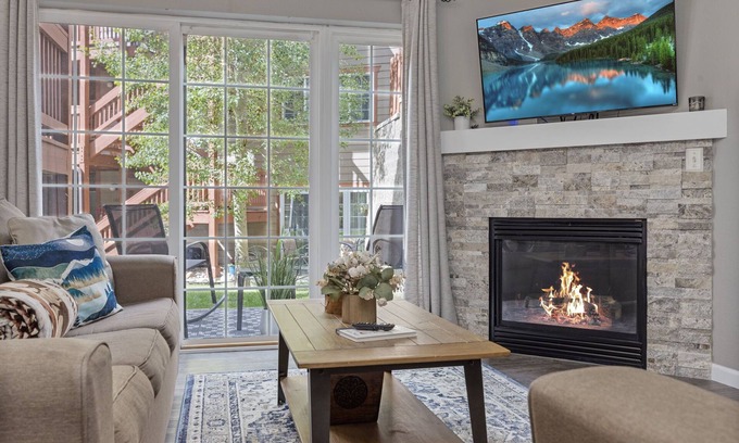 Breckenridge Condominio | Peaceful Mountain Paradise- Located Directly Between Breck + Frisco!