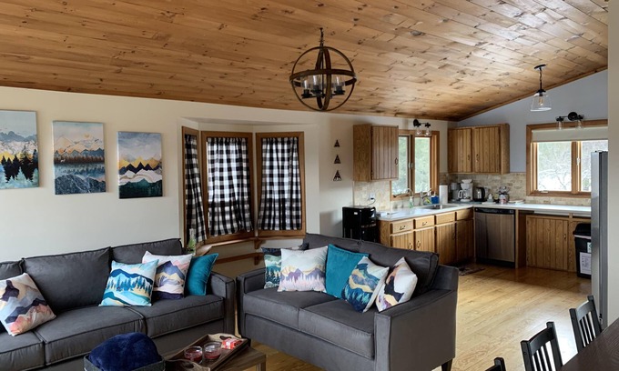 Thornton Chalet De Esquí | Peaceful Mountain View 4 Bedroom Chalet