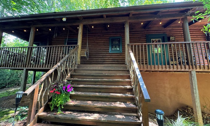 Franklin Cabina | Peaceful Mtn Cabin for 6 private w/wifi & firepit