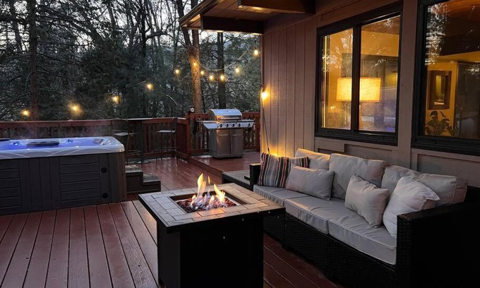 Mariposa Casa | Peaceful Oak Haven Cabin near Yosemite