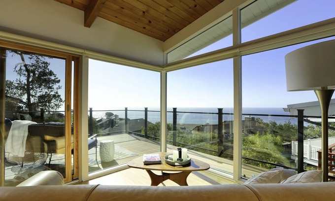 Marine Terrace Casa | Hermosos meses de otoño y Navidad disponibles! Alquiler mensual con vistas panorámicas.