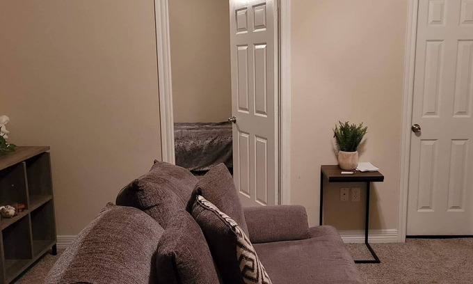 Barker Apartamento | Peaceful one bed room 7 minutes from houston