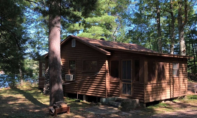 Hayward Cabina | Peaceful Pines