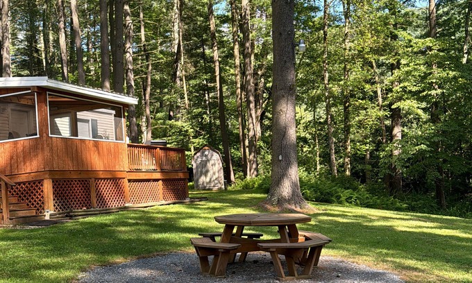Cammal Casa | Peaceful Pines Where nature meets casual comfortnn