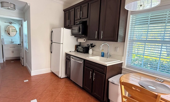 Braden River Apartamento | Peaceful, Private Studio Retreat in a Quiet, Convenient Location with AC & WiFi