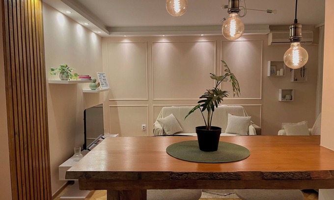 Zvezdara Apartamento | Peaceful-private-warm-bright