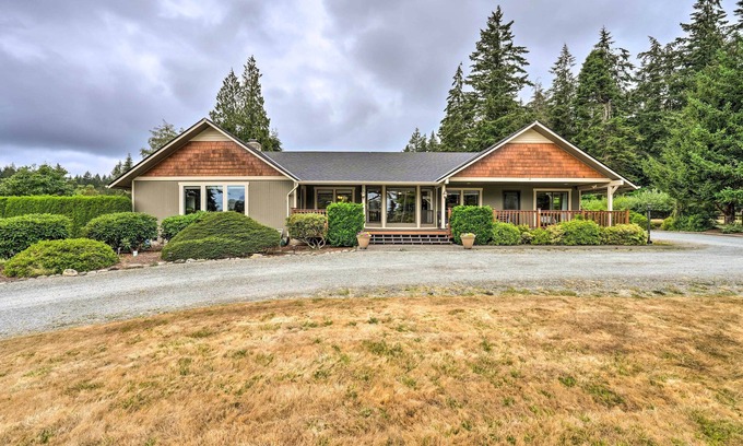 Camano Island Casa | Peaceful Ranch-Style Camano Home on 5 Acres!