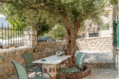 East Mani Casa | Peaceful Refuge In Mani 1