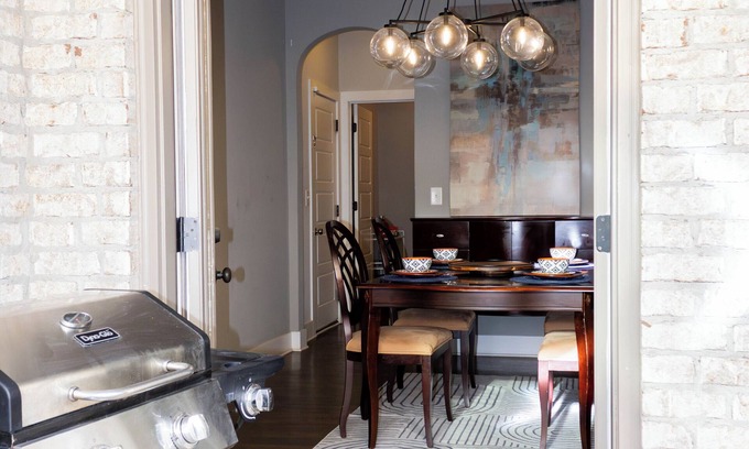 New Castle Casa | Peaceful Retreat Tucked Behind Private Gates