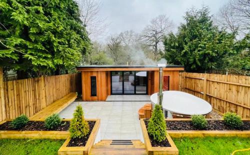 Hale Apartamento | Peaceful retreat with hot tub and sauna