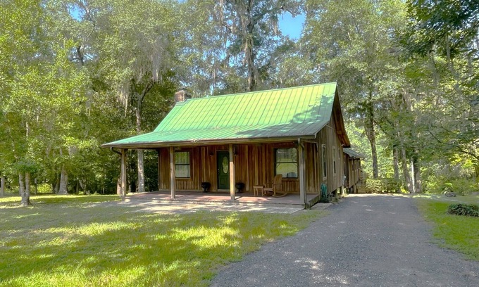 Nahunta Casa | Peaceful River Retreat Direct access to the beautiful Satilla River