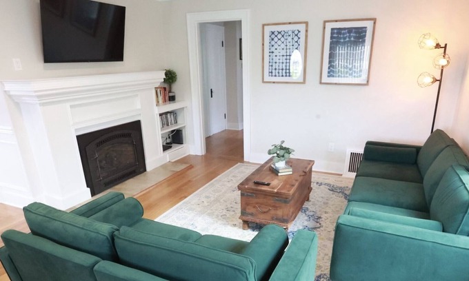 Port Gardner Casa | Peaceful Sanctuary near Downtown Everett