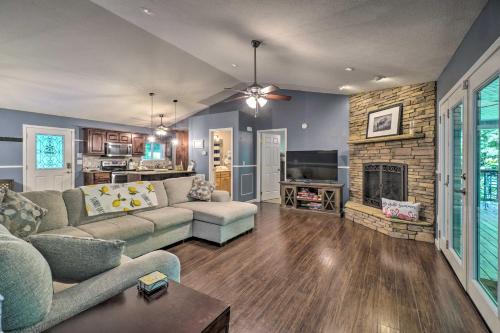 Sevierville Casa | Peaceful Sevierville Home with Private Hot Tub!