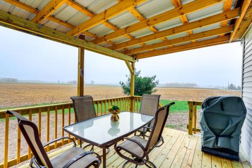 New Haven Huron County Casa | Peaceful Shiloh Home with Deck and Fishing Pond Access