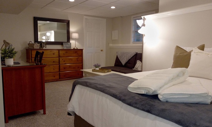 Kennesaw Apartamento | Peaceful, stylish 1 BR daylight basement apartment