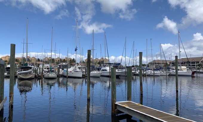 Burnt Store Marina Casa | Peaceful townhome with golf course + fishing pond near Burnt Store Marina