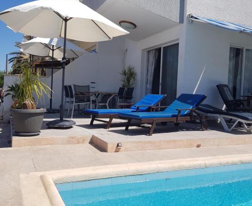 Paphos Apartamento | Peaceful Townhouse with private pool near the sea