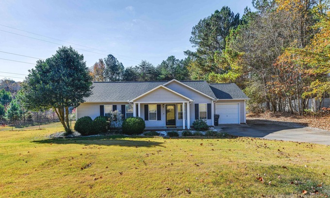 Troutman Casa | Peaceful Troutman Home: 5 Mi to Lake Norman!
