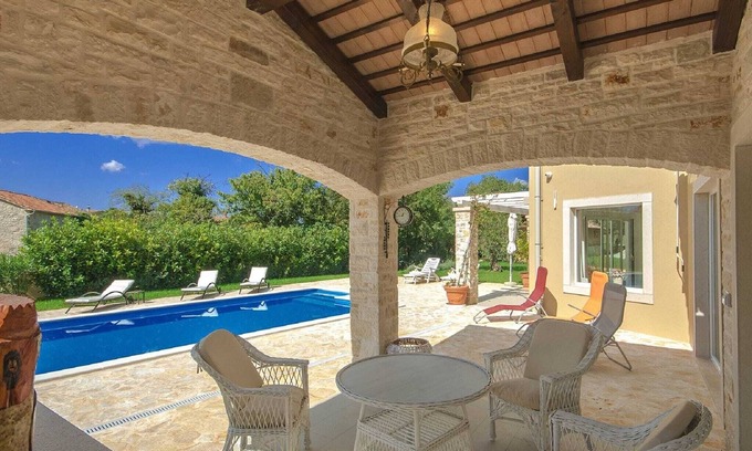 Vosteni Villa | Villa tranquila en Sveti Lovreč con piscina