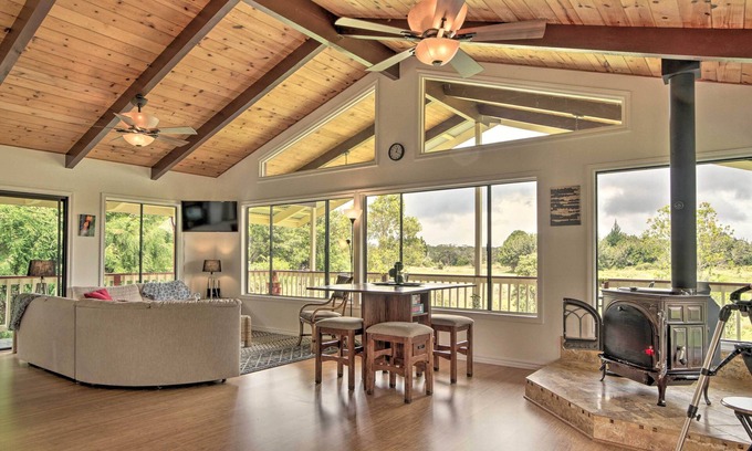 Volcano Casa | Peaceful Volcano Home Near National Park!