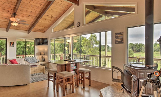 Volcano Cabaña | Peaceful Volcano Home Near National Park!