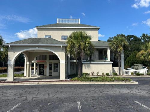 St. George Hotel | peach tree inn