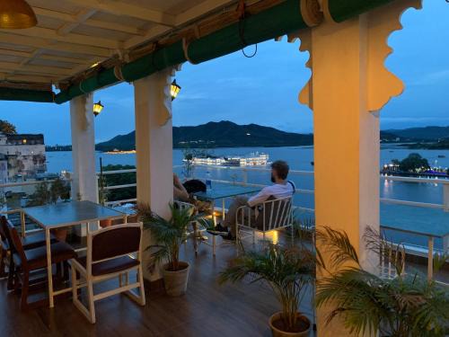 Udaipur Casa | Peacock Guest House - Lake View Hotel In Udaipur