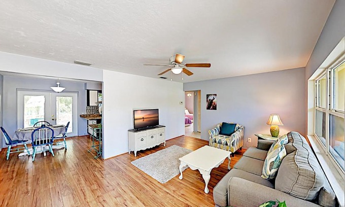 Clearwater Casa | Peacock Place