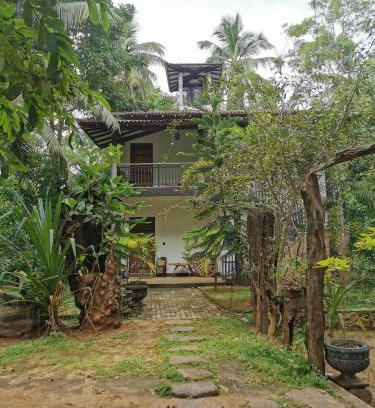 Sevanagala Cabina | Peacock Riverside Eco Lodge