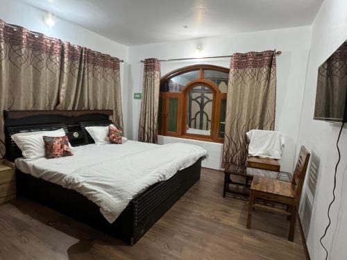 Gulmarg Casa | Peak View Guest House Gurez