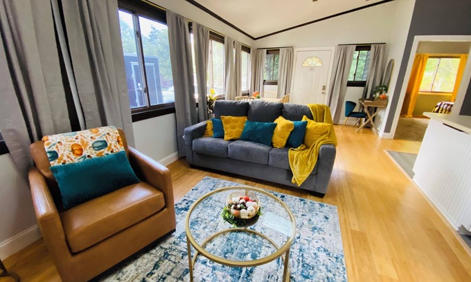 Pipestem Chalet De Esquí | ⛰️Peaks of Pipestem ⛰️ Brand new listing with all NEW furnishings