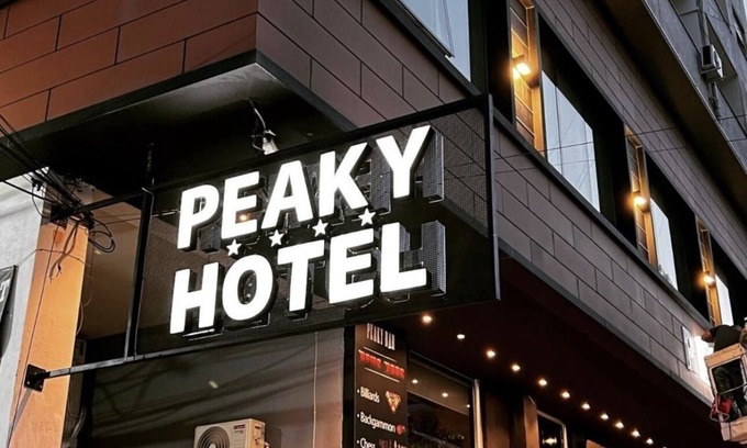 Durres Hotel | Peaky Hotel