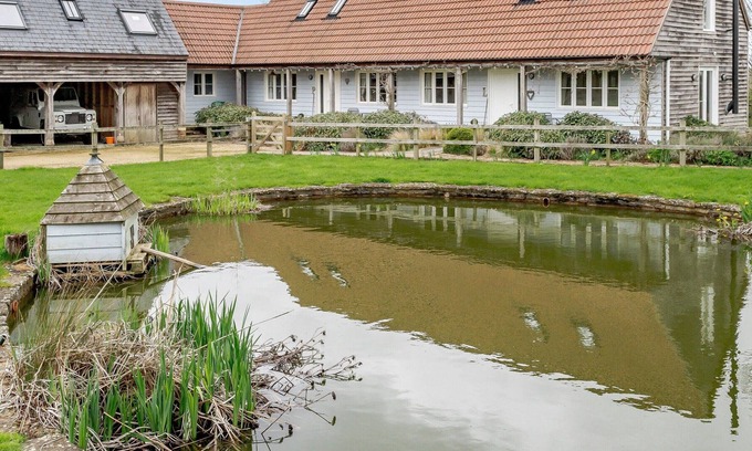 Beckington Cabaña | 3 bedroom accommodation in Beckington, near Frome