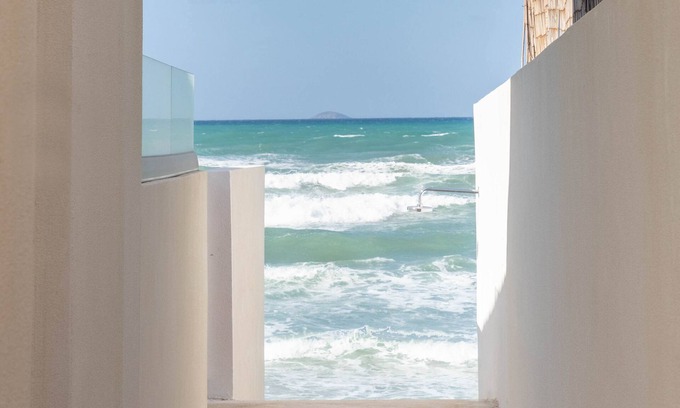 Kokkini Chani Casa | Pebble Luxury Suite by the Sea