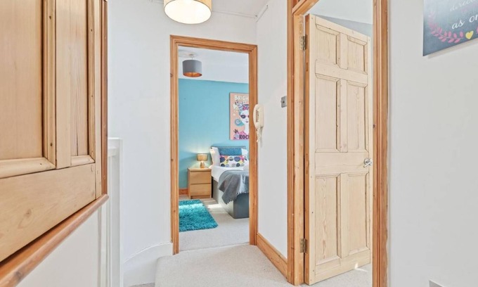 Kemptown Casa | Pebble Mews House - Sleeps 6 to 8 Guests