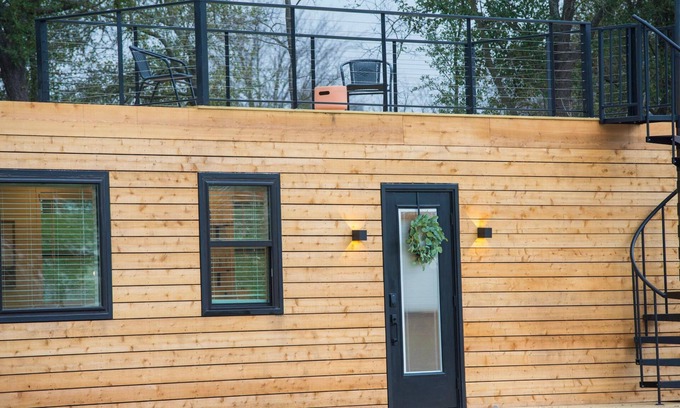 Waco Casa | Pecan Grove Container Tiny Home Country Setting 12 min to Baylor Magnolia