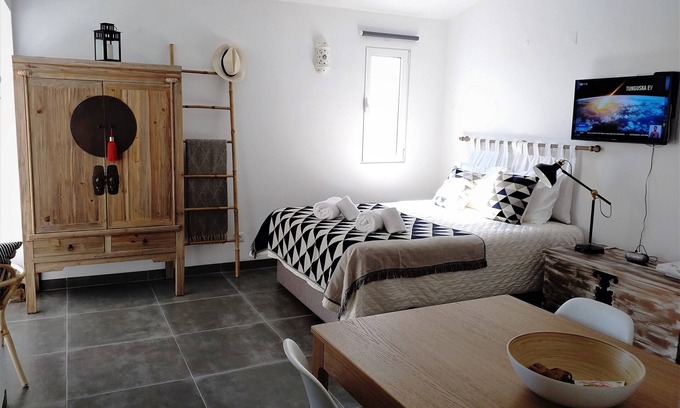 Santa Luzia Apartamento | Del Rei Waterfront Loft Stones