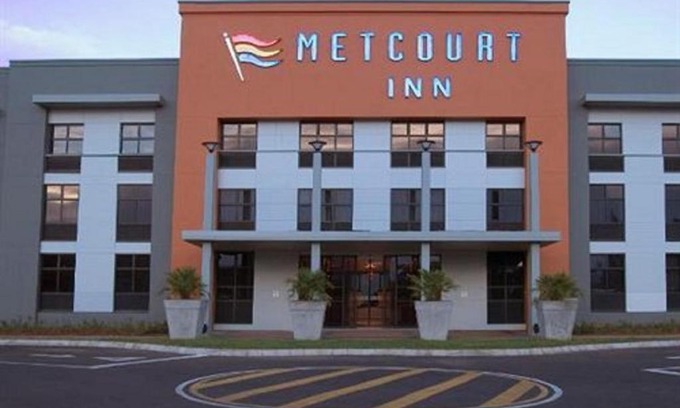 Gaborone Hotel | Peermont Metcourt Inn at the Grand Palm, Gaborone