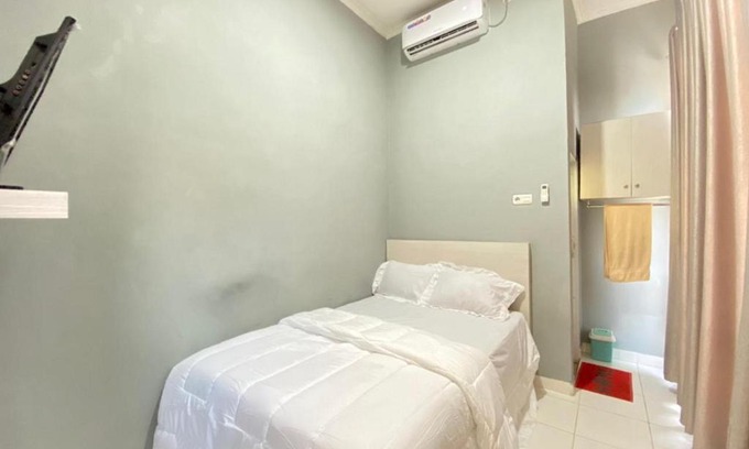 Sukarami Hotel | Pelangi Guest House Palembang RedPartner